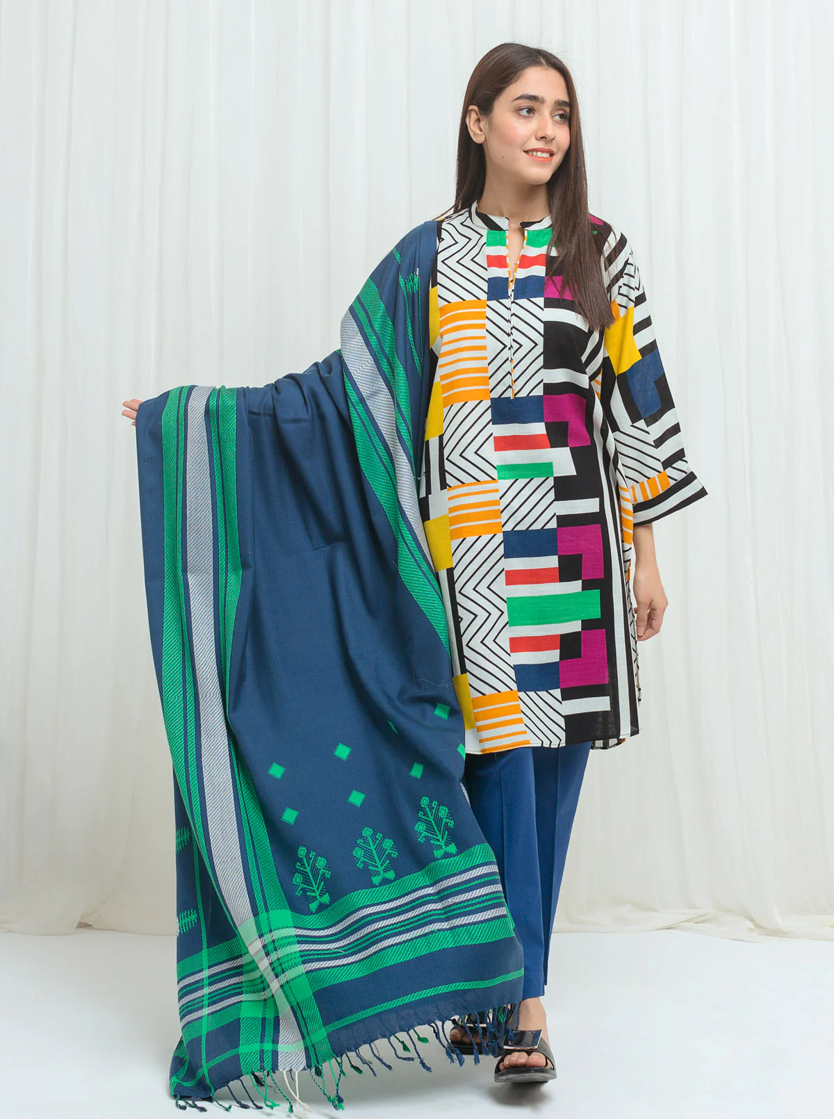 Monochromatic Glitch With Jacquard Shawl-3P