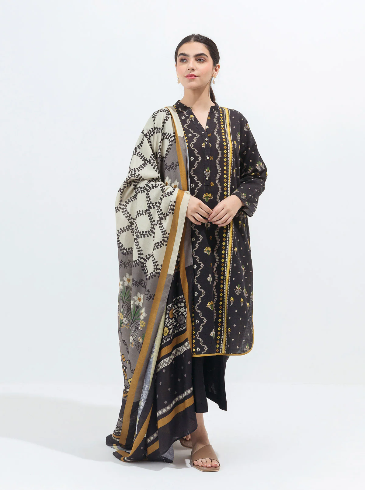 MAJESTIC NOIR-PRINTED WITH SHAWL-3P (UNSTITCHED)
