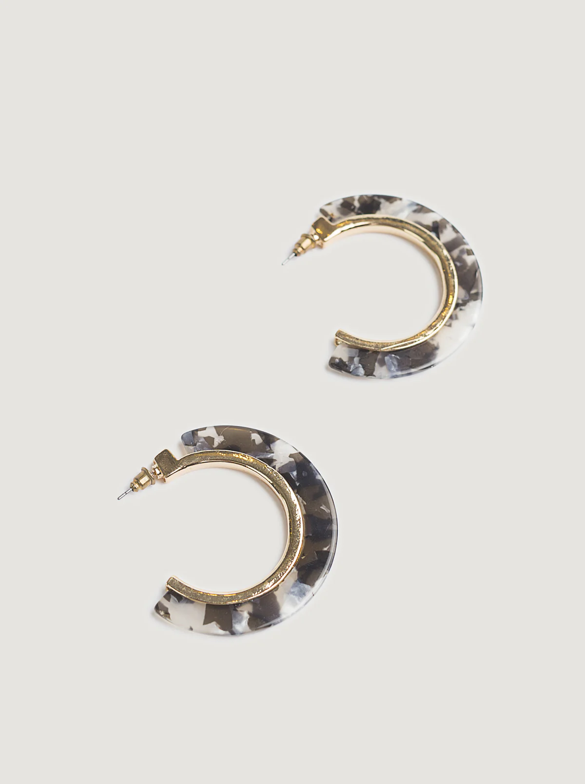 EAR RINGS