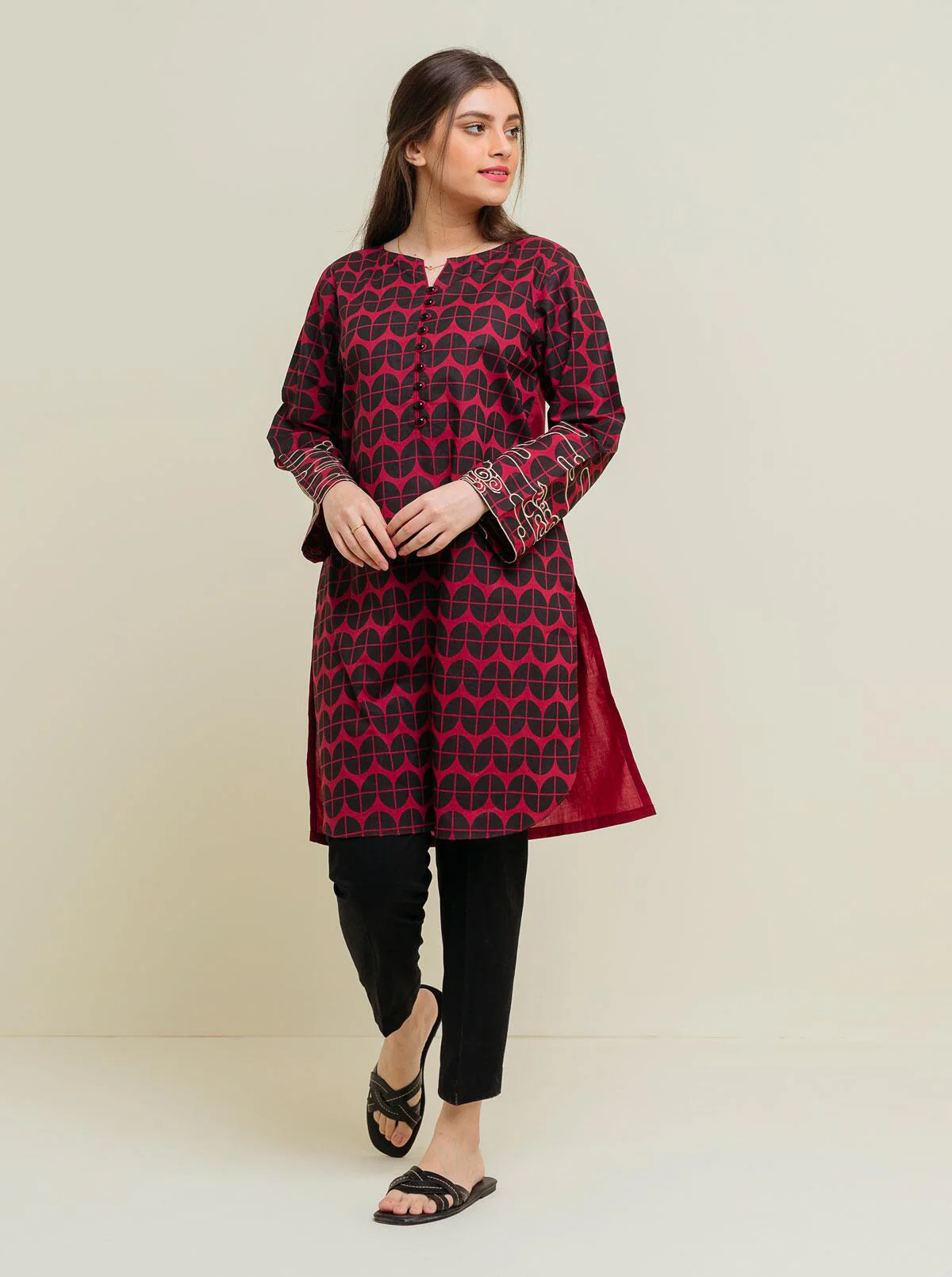 EMBROIDERED SHIRT