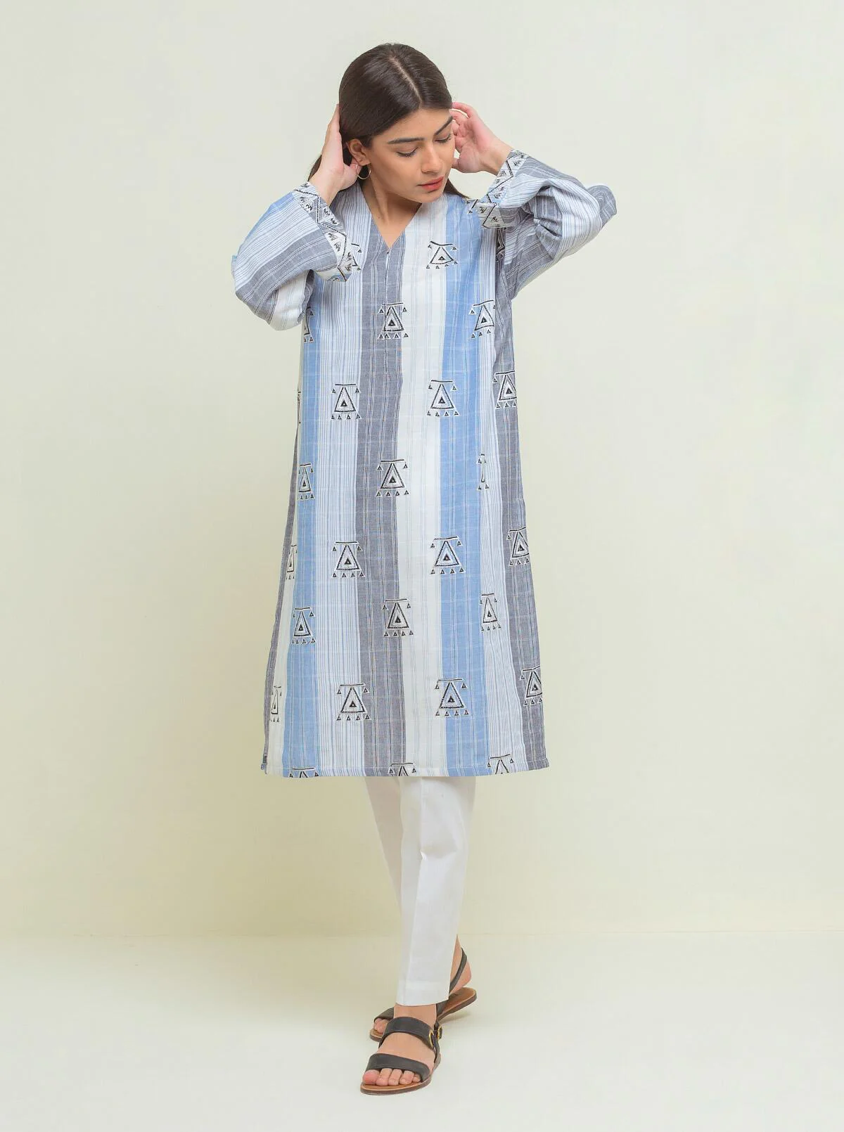 EMBROIDERED SHIRT