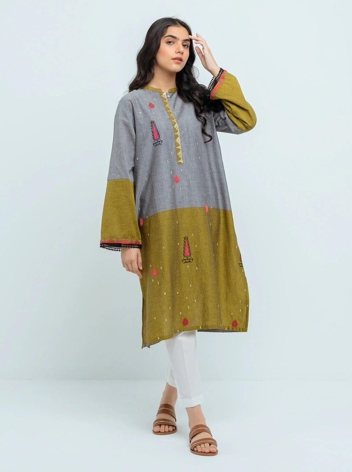 EMBROIDERED SHIRT