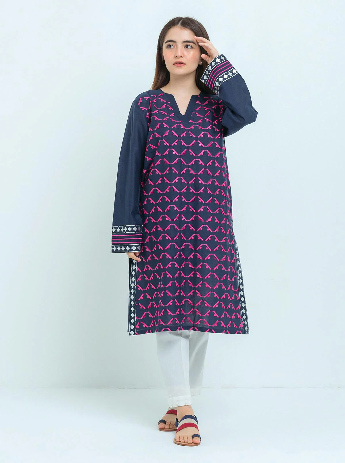 EMBROIDERED SHIRT