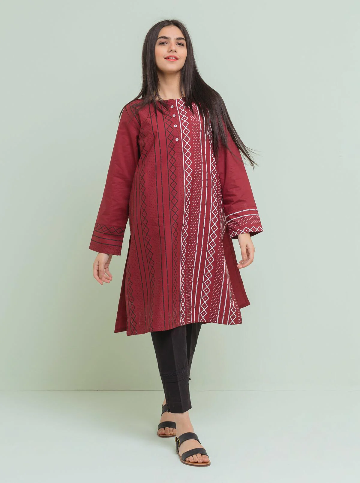 EMBROIDERED SHIRT