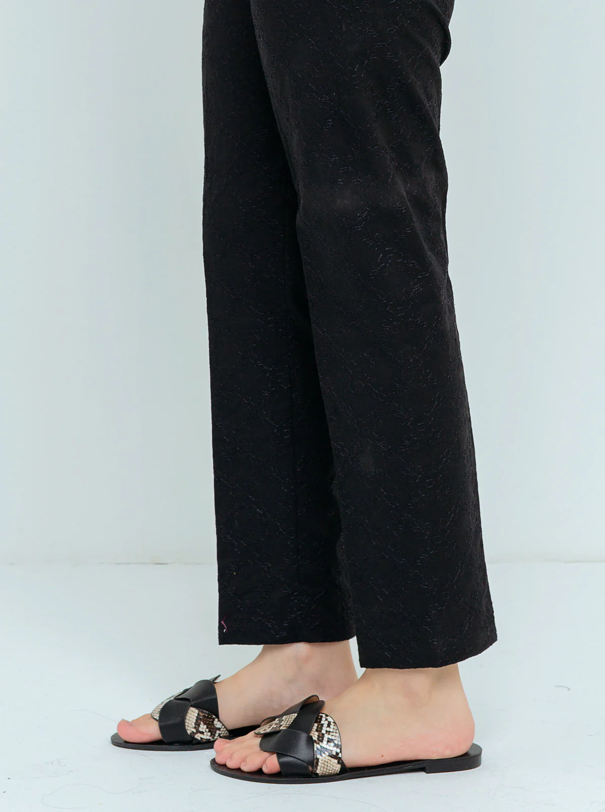BASIC STRAIGHT PANTS