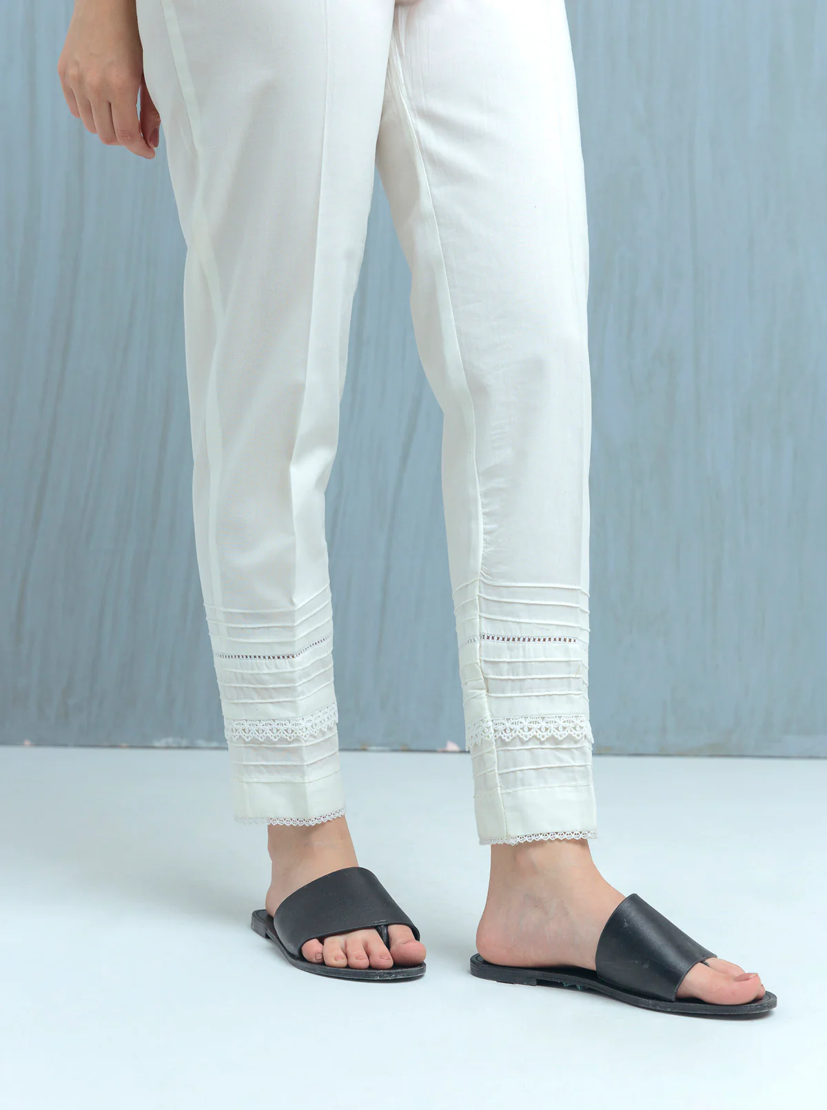BASIC STRAIGHT PANTS