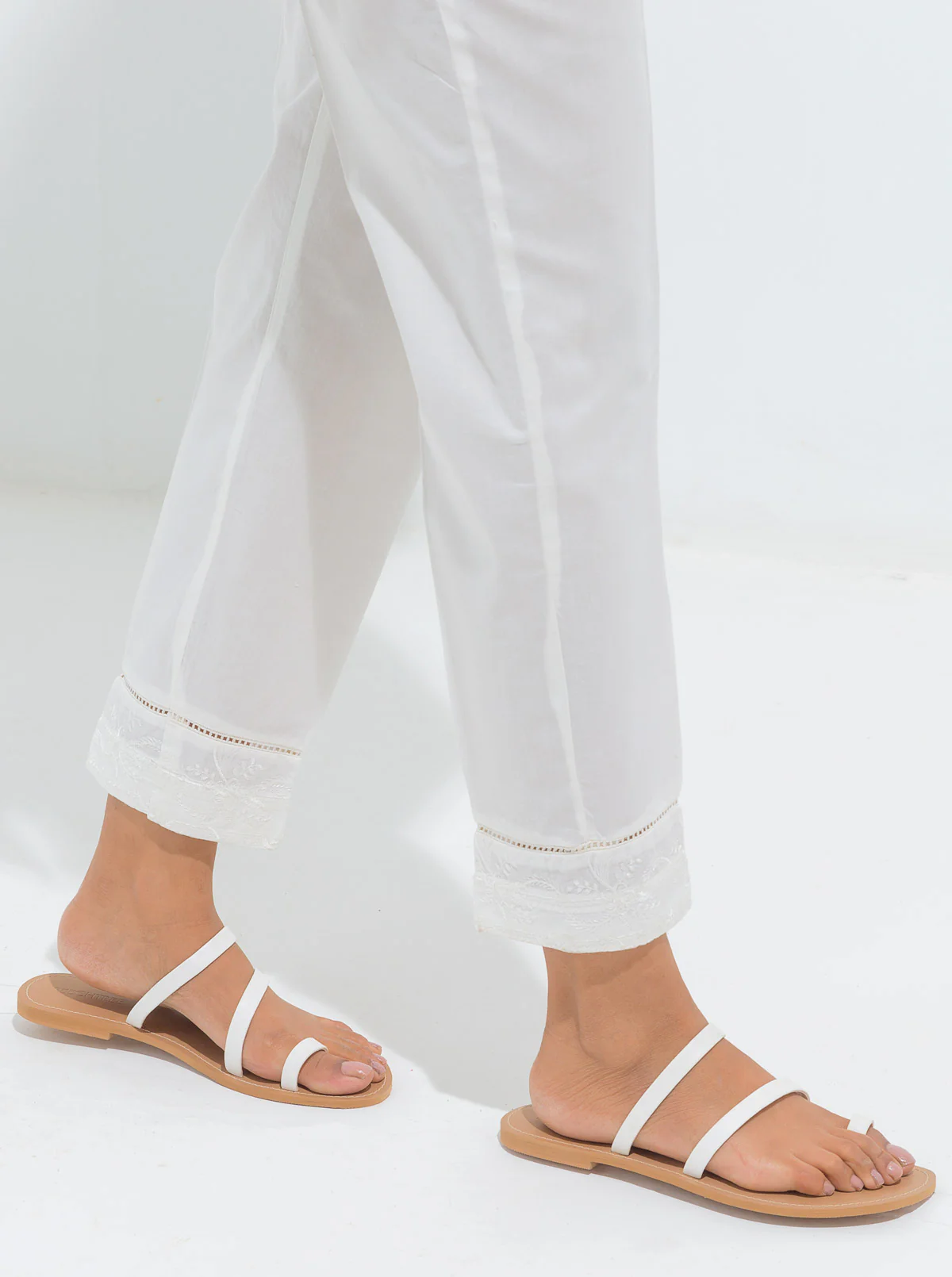 BASIC STRAIGHT PANTS