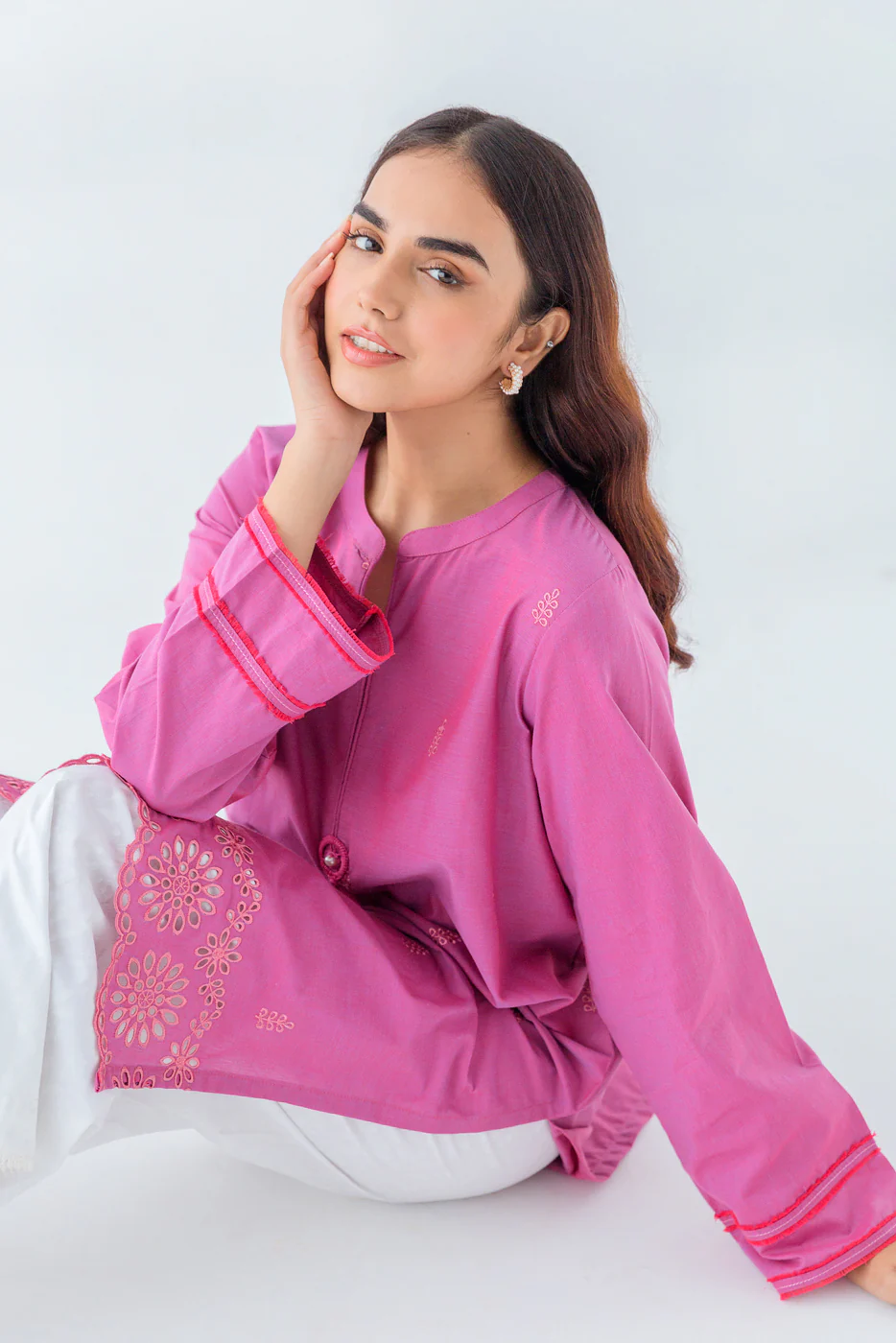 EMBROIDERED CHAMBERY SHIRT(PRET)