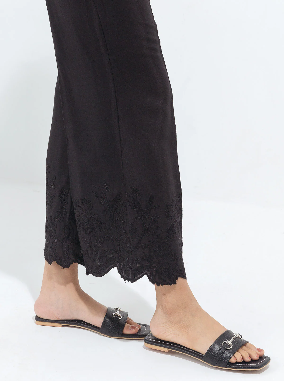 SLACK PANTS