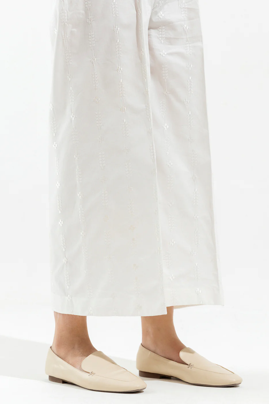 EMBROIDERED SLACK PANTS
