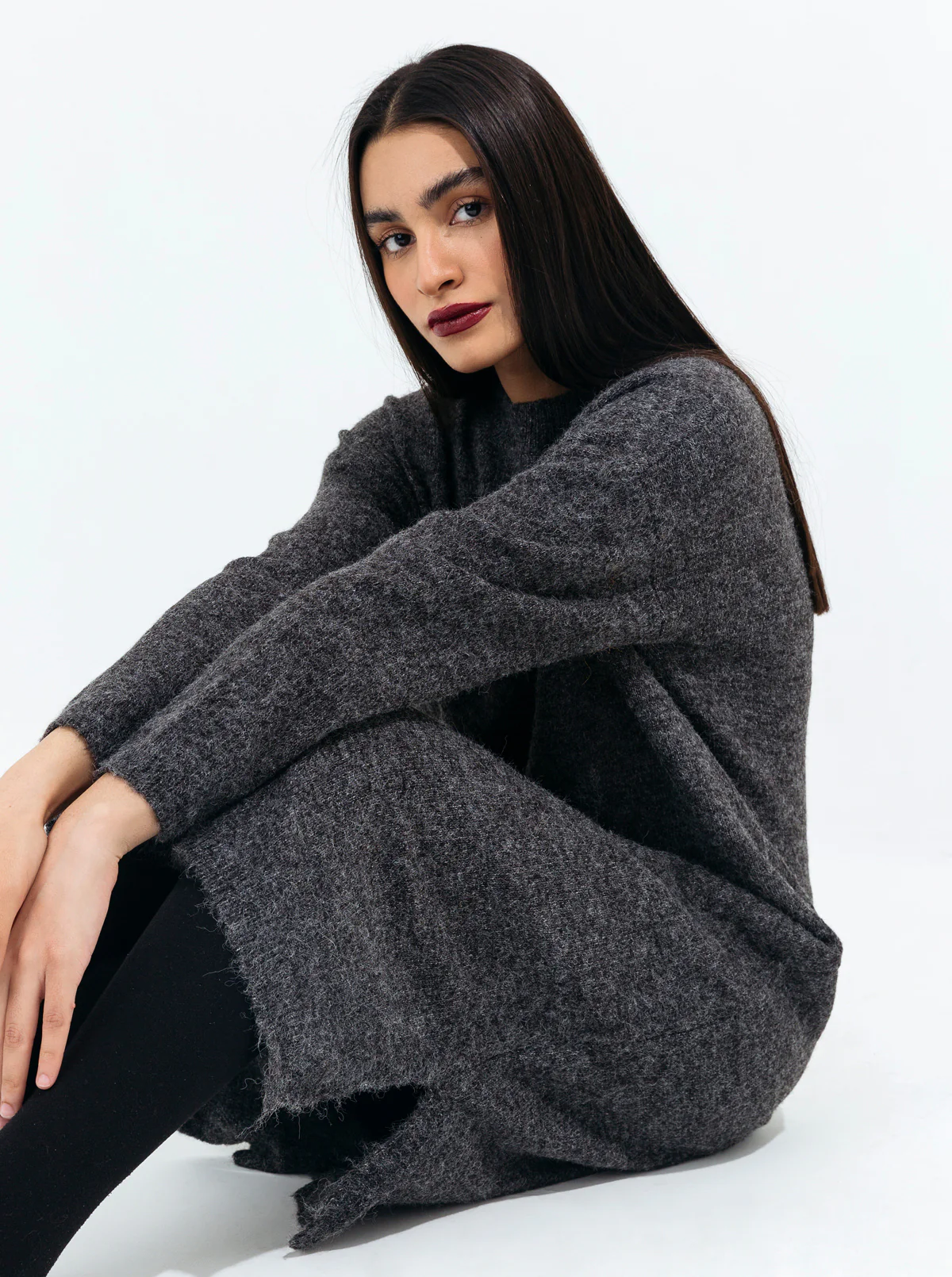BLACK MELANGE FUZZY KNIT PULLOVER