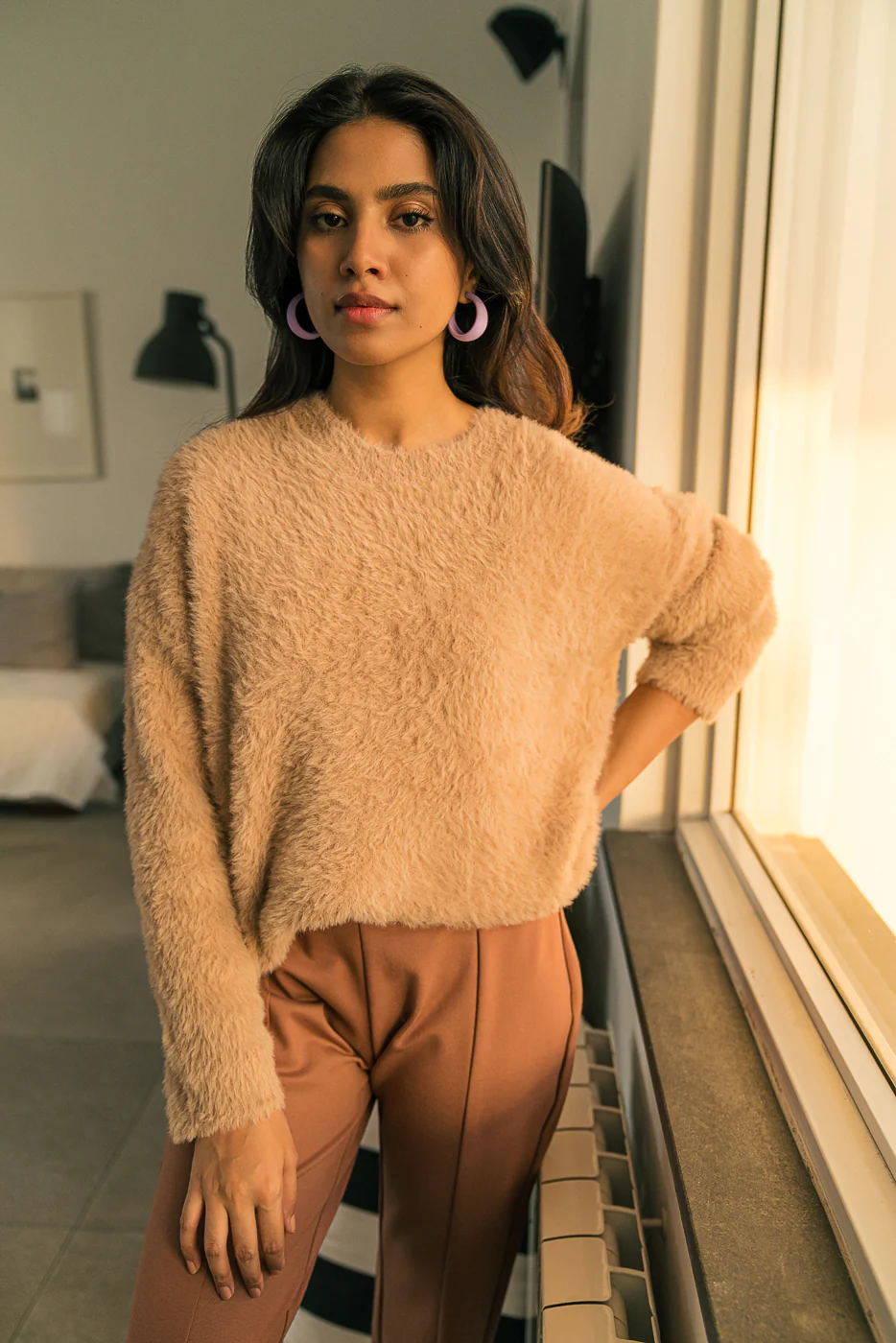 BEIGE FUZZY KNIT PULLOVER