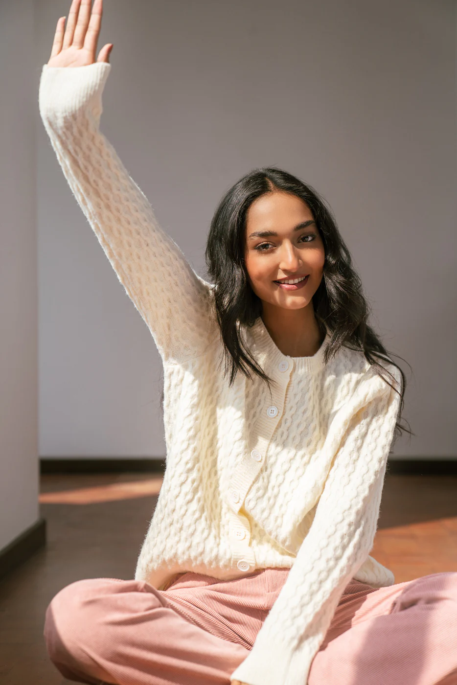 WHITE HONEYCOMB KNIT CARDIGAN